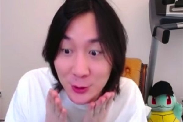 芬芳姐在哪直播 斗鱼一姐是688的芬芳姐?