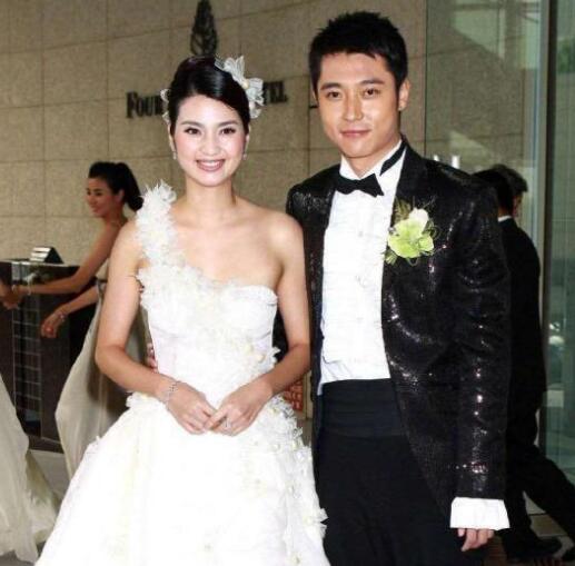洪欣和张丹峰现在的婚姻是什么情况