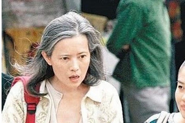 蓝洁瑛与曾志伟有什么关系 逼死蓝洁瑛的人究竟是谁