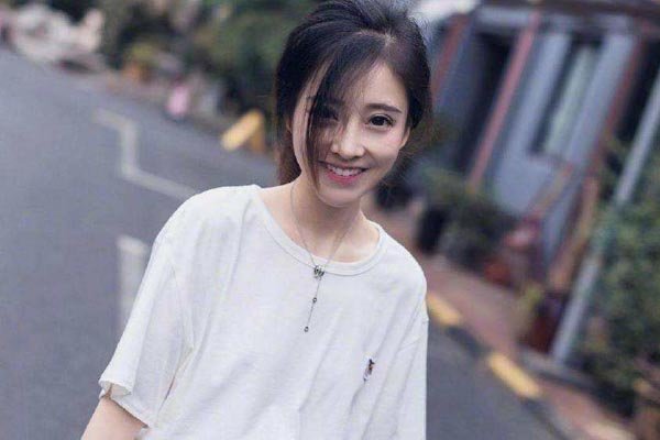 冯提莫斗鱼怎么不播了 央视点名批评之后改变方向了
