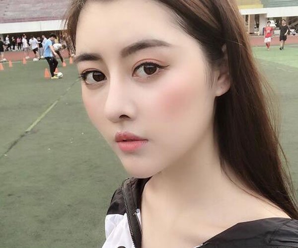 抖音网红一米八李以沫个人资料 因为身高问题而被大家关注