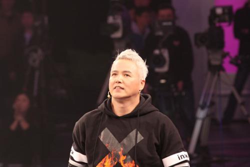 林瑞阳为什么满头白发是得了啥病么?林瑞阳年轻时照片