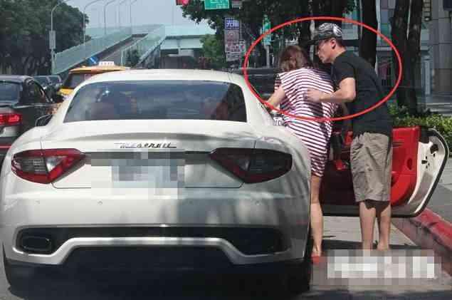 林心如二胎几个月了？ 两岁女儿的照片曝光  林心如为何会遭霍建