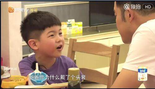 沙溢秃顶后又不秃顶了头发忽多忽少好奇怪!沙溢戴假发看不出来啊