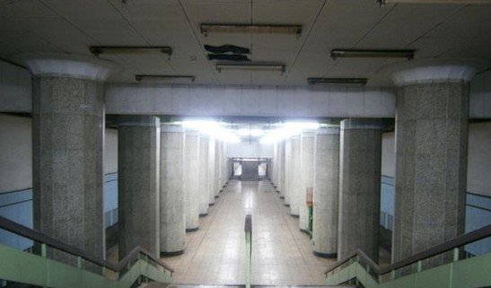 空荡荡的车站