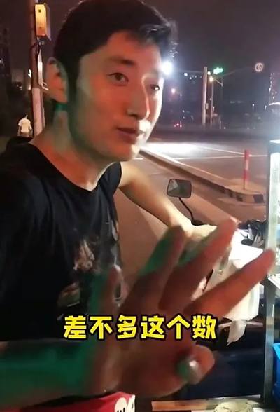 抖音上刷到的哪些月入万元的摆摊小生意视频是真的吗怎么做到的？