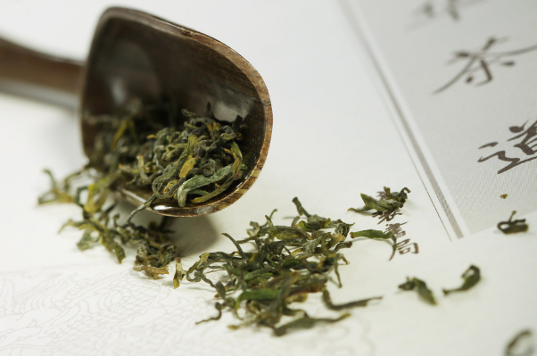 红茶和绿茶怎么区分哪个好一些？红茶和绿茶泡法一样吗？