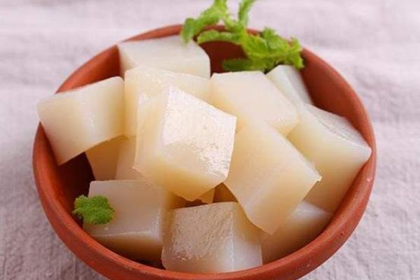 蒟蒻是什么意思读音怎么读？蒟蒻和魔芋是同一种植物吗