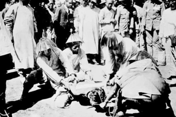 人血馒头比喻什么出自哪里，人血馒头历史上真实存在的吗