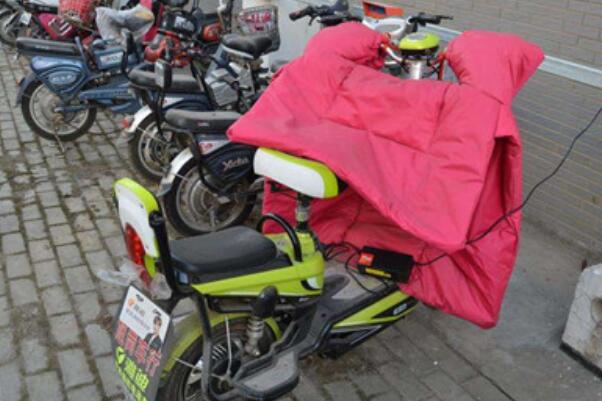 电动车的锂电池蓄电池需要保养吗怎样维护，锂电池充电多久合适