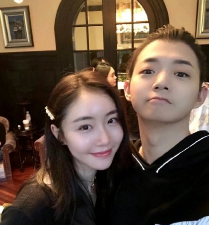 霍尊的女友陈露是做什么的哪个大学毕业的怎么和霍尊认识的