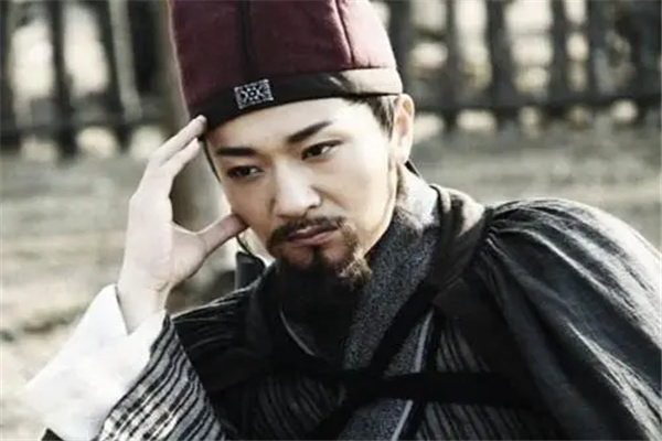 水浒传吴用狗头军师的外号怎么来的，吴用在梁山是什么地位