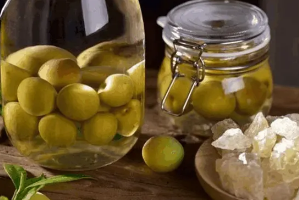 自己泡的果酒安全吗？水果泡酒的功效与作用