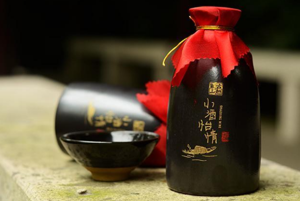 花雕酒就是黄酒吗为什么叫法不同是哪个地方的叫法？