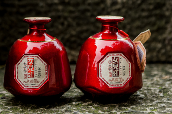 花雕酒就是黄酒吗为什么叫法不同是哪个地方的叫法？