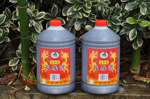 花雕酒就是黄酒吗为什么叫法不同是哪个地方的叫法？