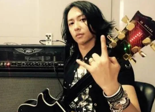 披荆斩棘的哥哥张淇