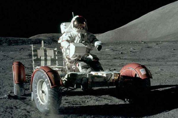 为什么宇航员不敢在太空放屁？是真的吗有什么危险？