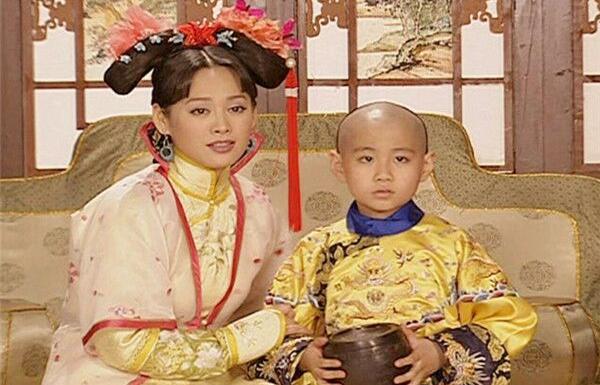 历史上的孝庄皇后和影视剧里的大玉儿是同一个人吗？