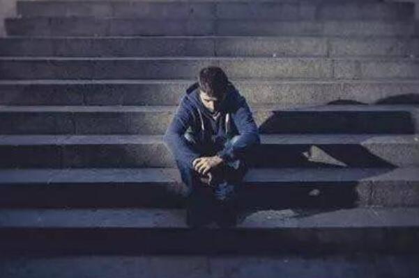 早期得忧郁症的人会出现哪些状况征兆？怎么预防抑郁症出现？