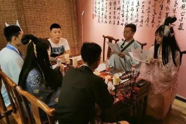 剧本杀游戏里的dm是什么意思指的什么身份有什么作用？