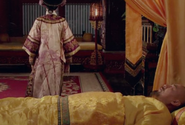 甄嬛传皇帝死时候拉帘子是什么意思有什么用意？