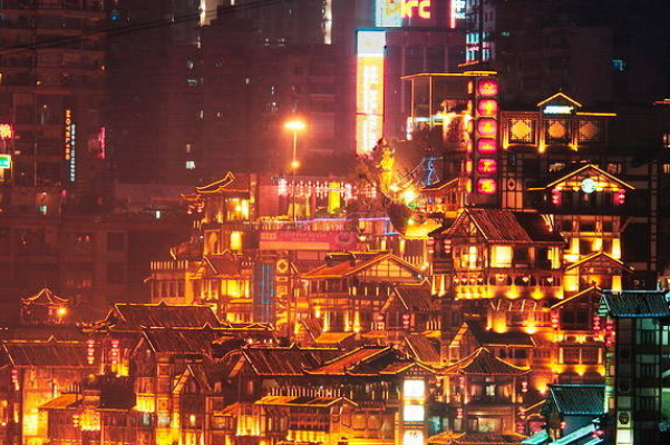 重庆一直属于四川吗什么时候分出来的？重庆和四川是什么关系？