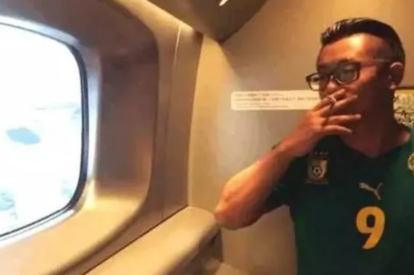 长时间做动车坐高铁想吸烟怎么办?坐高铁吸烟有什么后果怎么处罚