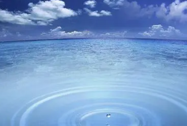 瓶装矿泉水保质期是多久能放几个月？开过的矿泉水能放多久？