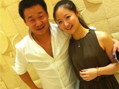 演员王景春婚姻状况，老婆李晶多大个人资料照片怎么认识在一起的