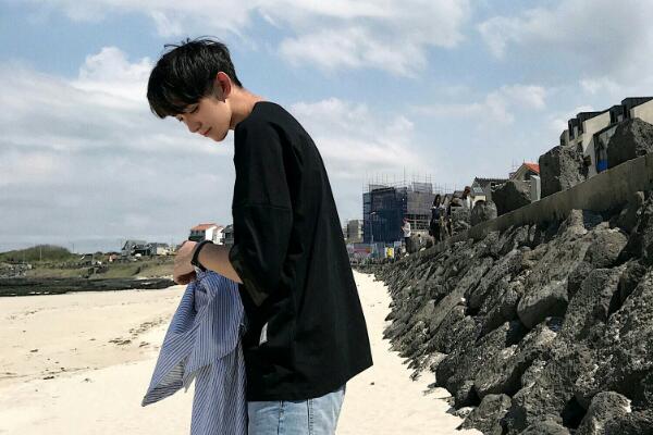 水仙男是啥意思啥梗有什么特征？水仙男是褒义词还是贬义词
