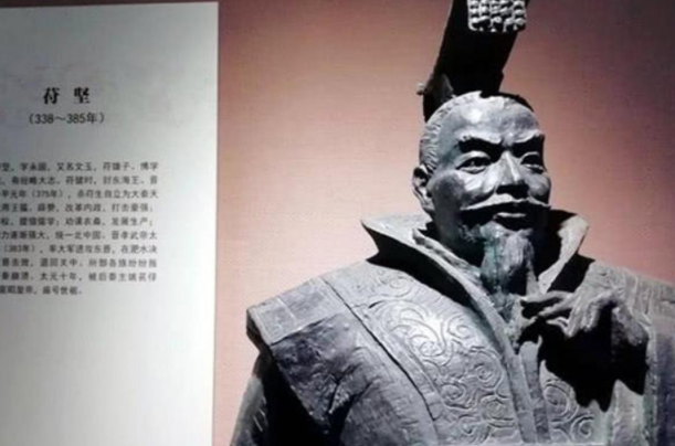 草木皆兵是哪位人物的典故主人公是谁？草木皆兵出自哪个历史故事？