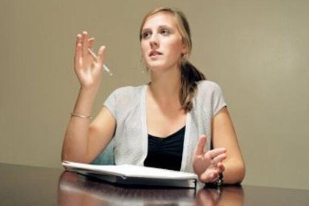 灰领是指什么工作的职场人？白领蓝领金领粉领灰领工资范围是多少？