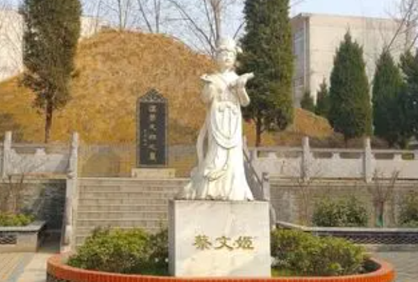 汉朝时期的四大才女具体指的是哪四个才女叫什么名字有啥代表作？