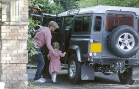 亲子装不必穿得一模一样 看看时尚icon怎么穿