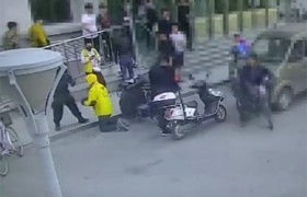 东北林业大学保安让美团骑手跪下事件是怎么回事是真的吗事实是啥