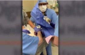 医生手滑摔新生儿现场图视频谁的责任，新生儿脑袋被重摔接生台上