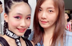 小S母女四人同框，小S有多少个小孩为什么没有生儿子？