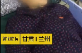 酒店灯饰掉落框住头，甘肃兰州亚欧大酒店实木灯饰突然掉落
