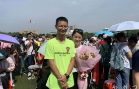 跪谢母亲被北邮录取是怎么回事？王恒杰高考分数是多少？