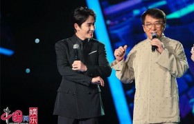 成龙送自传给朱一龙是什么意思，是让朱一龙看看反面教材吗