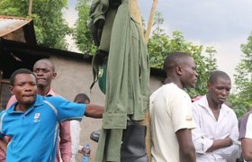 回收制服挖同事尸骨是什么意思？死人衣服给谁穿