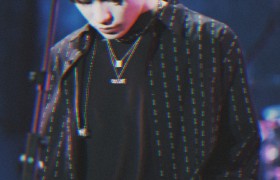 隔壁老樊个人资料简介人生经历，隔壁老樊的歌曲怎么创作出来的