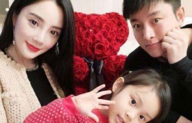 李小璐贾乃亮夜宿门离婚后近况如何两人还有交集吗