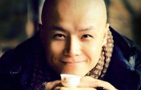 乐嘉有头发是长什么样的，乐嘉近况如何干嘛去了为啥被封杀