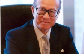李嘉诚的个人资料及简介，李嘉诚当年是怎么发迹发家的？