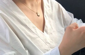 肤色黑的人穿什么颜色好看，偏黑皮肤的人的穿衣搭配