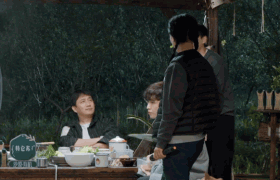黄渤晚点去蘑菇屋咱们好好聊聊是什么意思什么梗要取向往5了吗
