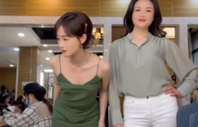 蓝盈莹为什么姓蓝不跟父亲姓，蓝盈莹是富二代吗妈妈是谁？