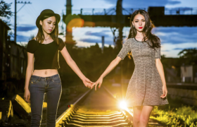 缺爱的女孩必自贱是什么意思？缺爱的女生的表现是怎样的？